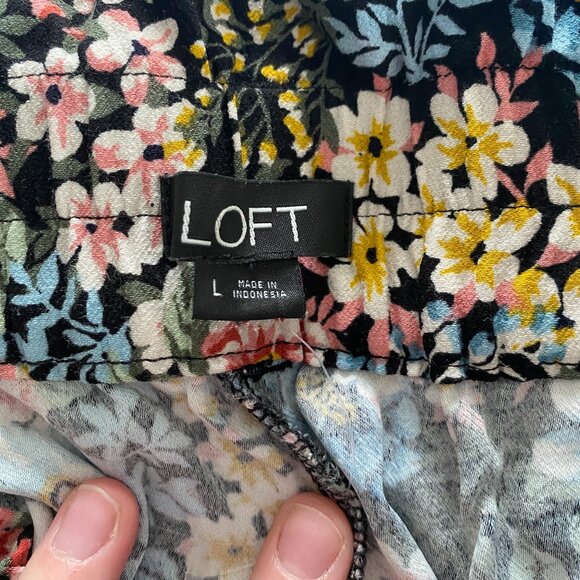 LOFT Pull On Tapered Cargo Pants in Garden Bouquet - Picture 5 of 5